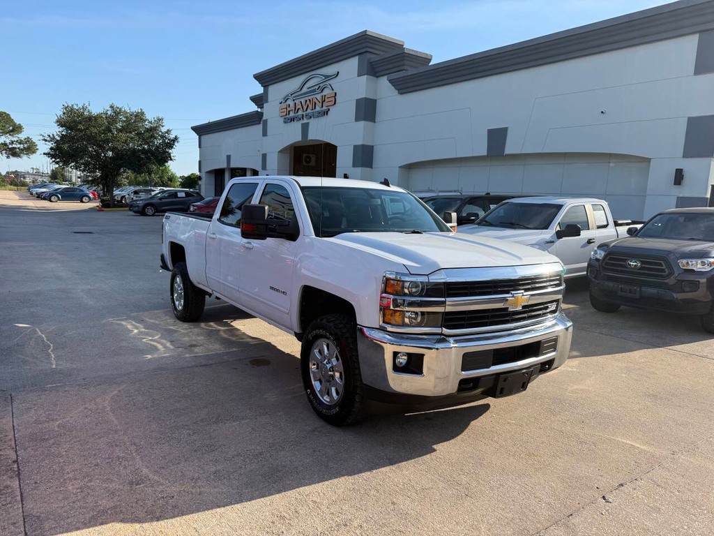 Chevrolet Silverado 2500HD Vehicle Full-screen Gallery Image 02