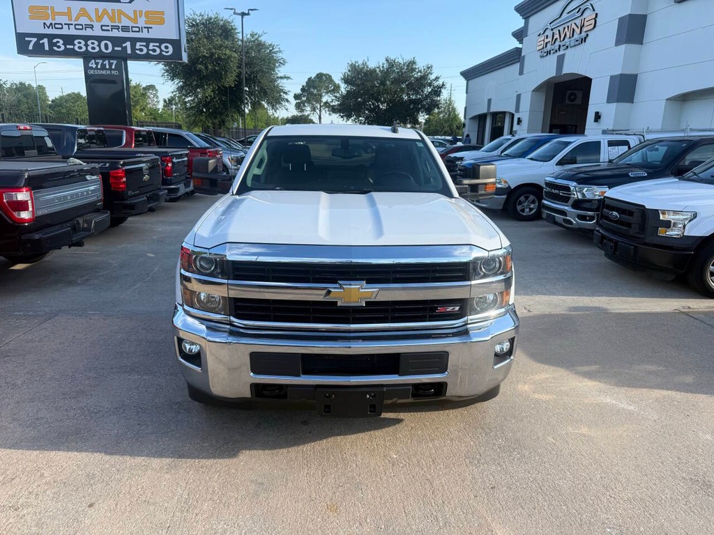 Chevrolet Silverado 2500HD Vehicle Full-screen Gallery Image 39