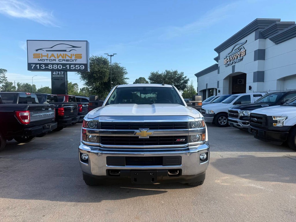 Chevrolet Silverado 2500HD Vehicle Full-screen Gallery Image 40