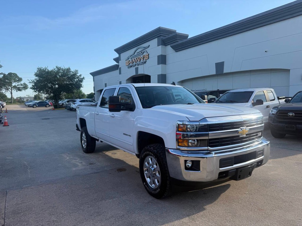 Chevrolet Silverado 2500HD Vehicle Full-screen Gallery Image 41