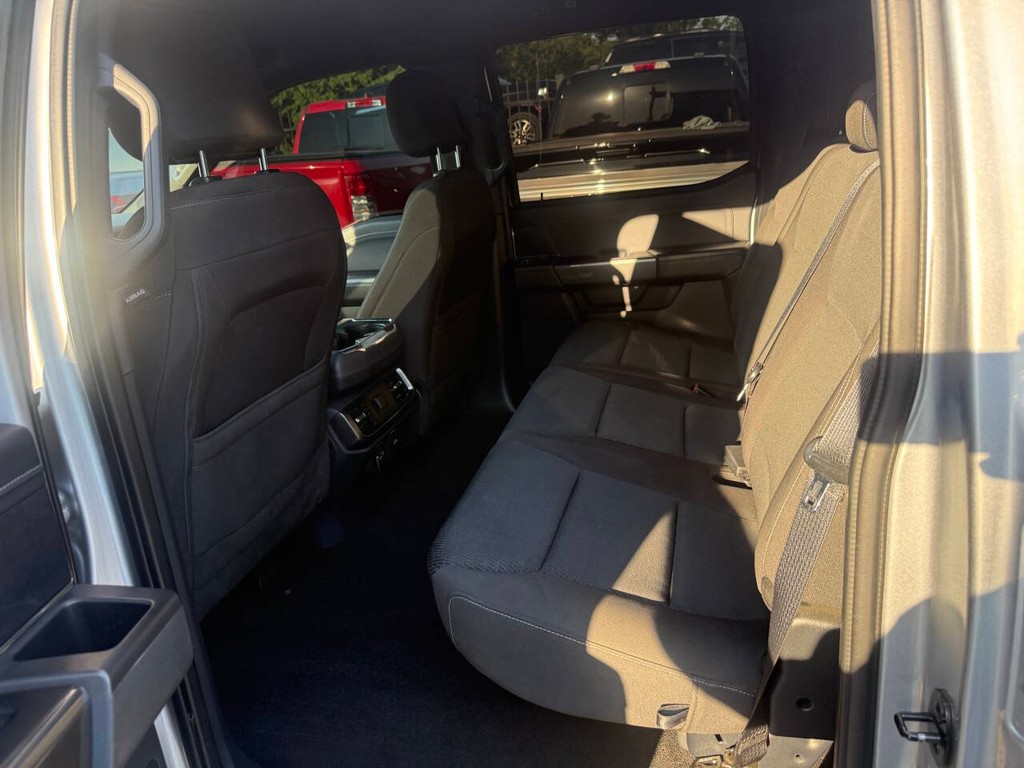 Ford F-150 Vehicle Full-screen Gallery Image 13