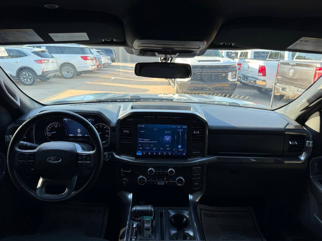 Ford F-150 Vehicle Full-screen Gallery Image 17