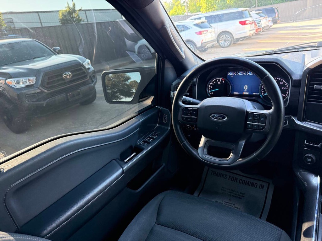 Ford F-150 Vehicle Full-screen Gallery Image 19