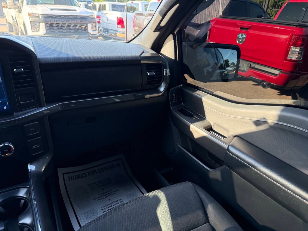 Ford F-150 Vehicle Full-screen Gallery Image 20