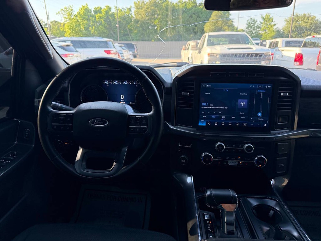 Ford F-150 Vehicle Full-screen Gallery Image 21