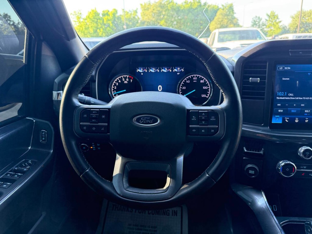 Ford F-150 Vehicle Full-screen Gallery Image 22