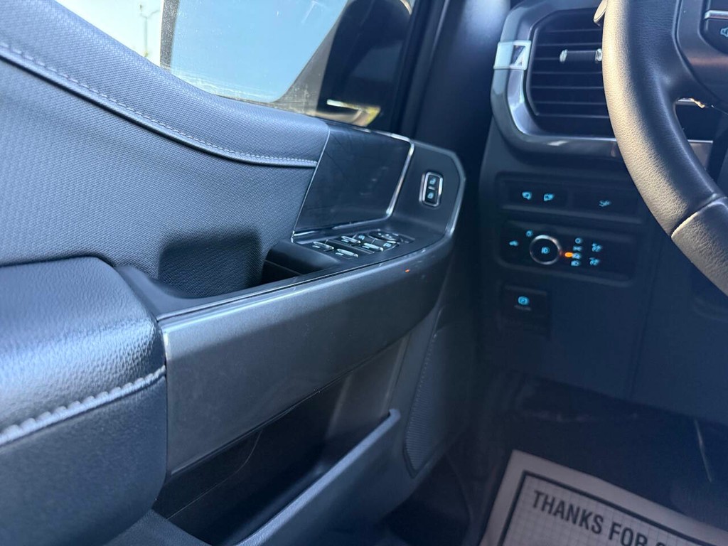 Ford F-150 Vehicle Full-screen Gallery Image 30