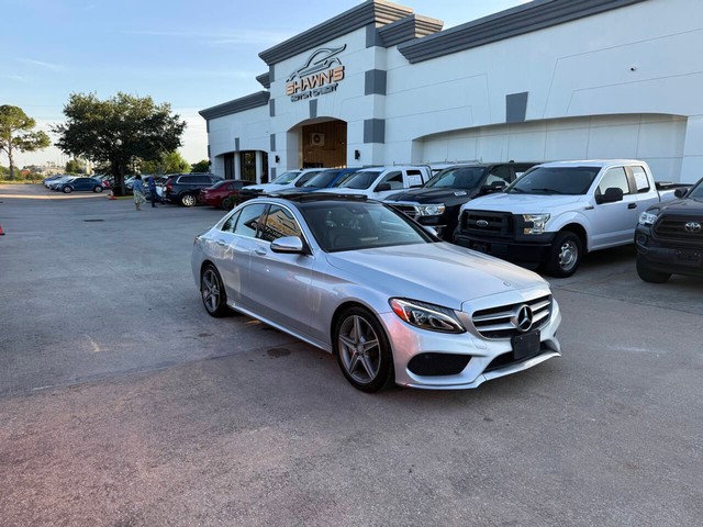 Mercedes-Benz C-Class Vehicle Full-screen Gallery Image 44