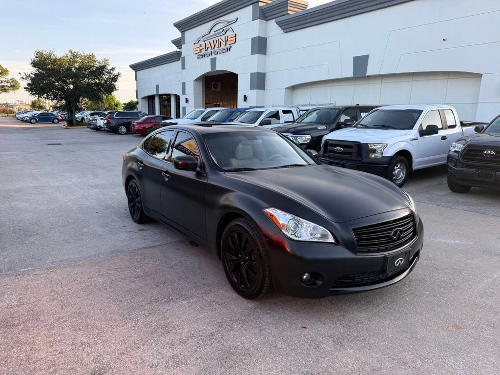 INFINITI M37 Vehicle Full-screen Gallery Image 02