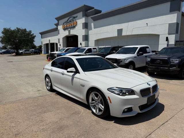 BMW 5 Series Vehicle Full-screen Gallery Image 42