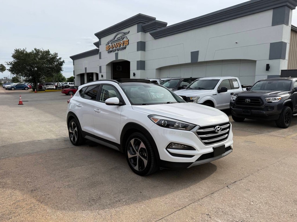 Hyundai Tucson Vehicle Full-screen Gallery Image 02