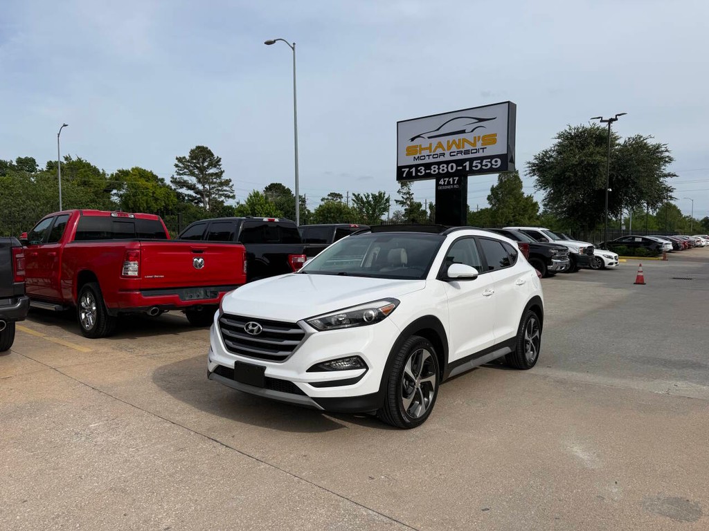 Hyundai Tucson Vehicle Full-screen Gallery Image 03