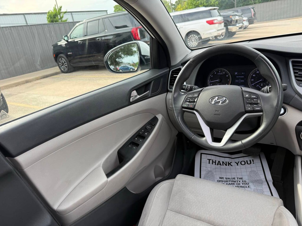 Hyundai Tucson Vehicle Full-screen Gallery Image 19