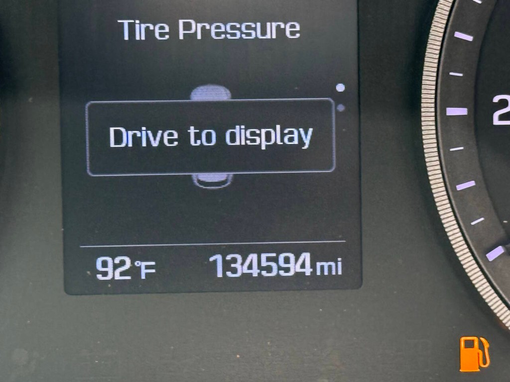 Hyundai Tucson Vehicle Full-screen Gallery Image 34