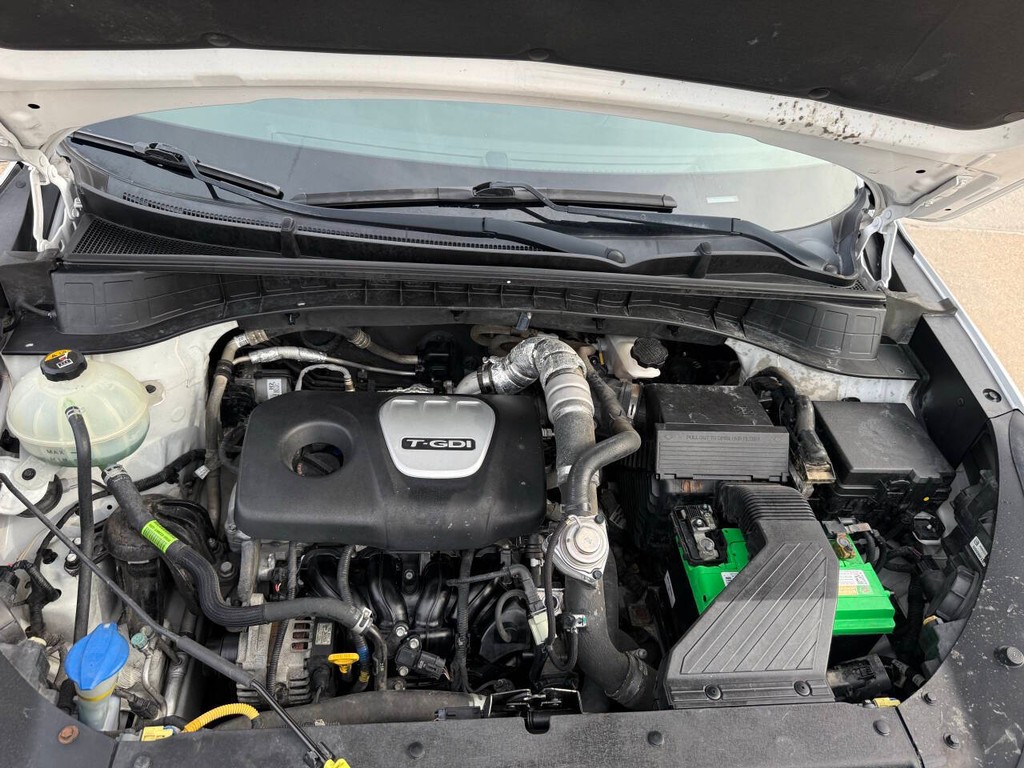 Hyundai Tucson Vehicle Full-screen Gallery Image 36