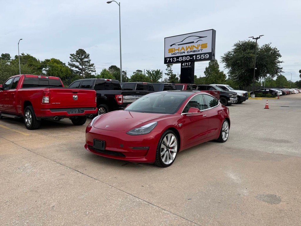 Tesla Model 3 Vehicle Full-screen Gallery Image 03