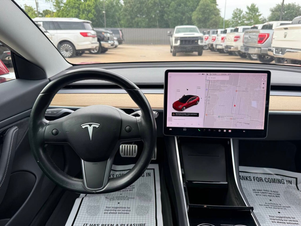 Tesla Model 3 Vehicle Full-screen Gallery Image 21