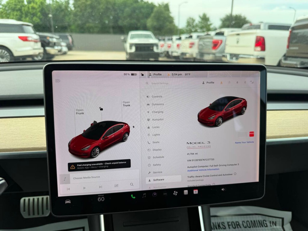 Tesla Model 3 Vehicle Full-screen Gallery Image 26