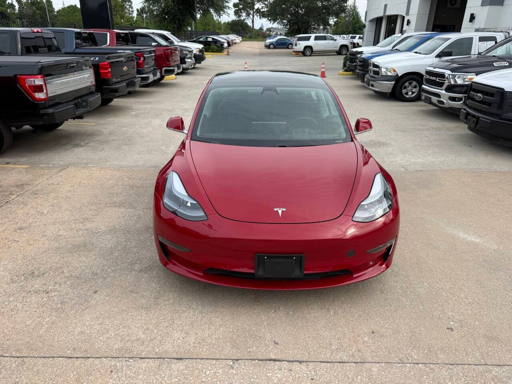 Tesla Model 3 Vehicle Full-screen Gallery Image 38