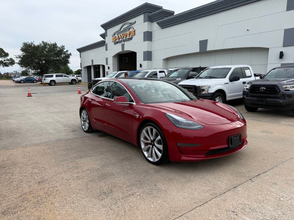 Tesla Model 3 Vehicle Full-screen Gallery Image 40