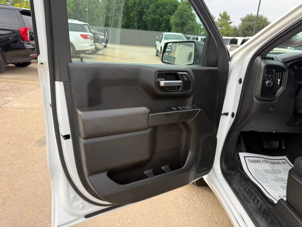 Chevrolet Silverado 1500 Limited Vehicle Full-screen Gallery Image 08
