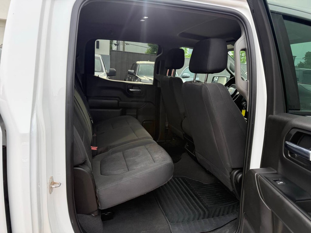 Chevrolet Silverado 1500 Limited Vehicle Full-screen Gallery Image 15
