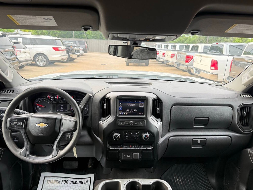 Chevrolet Silverado 1500 Limited Vehicle Full-screen Gallery Image 17