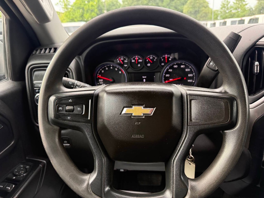 Chevrolet Silverado 1500 Limited Vehicle Full-screen Gallery Image 23