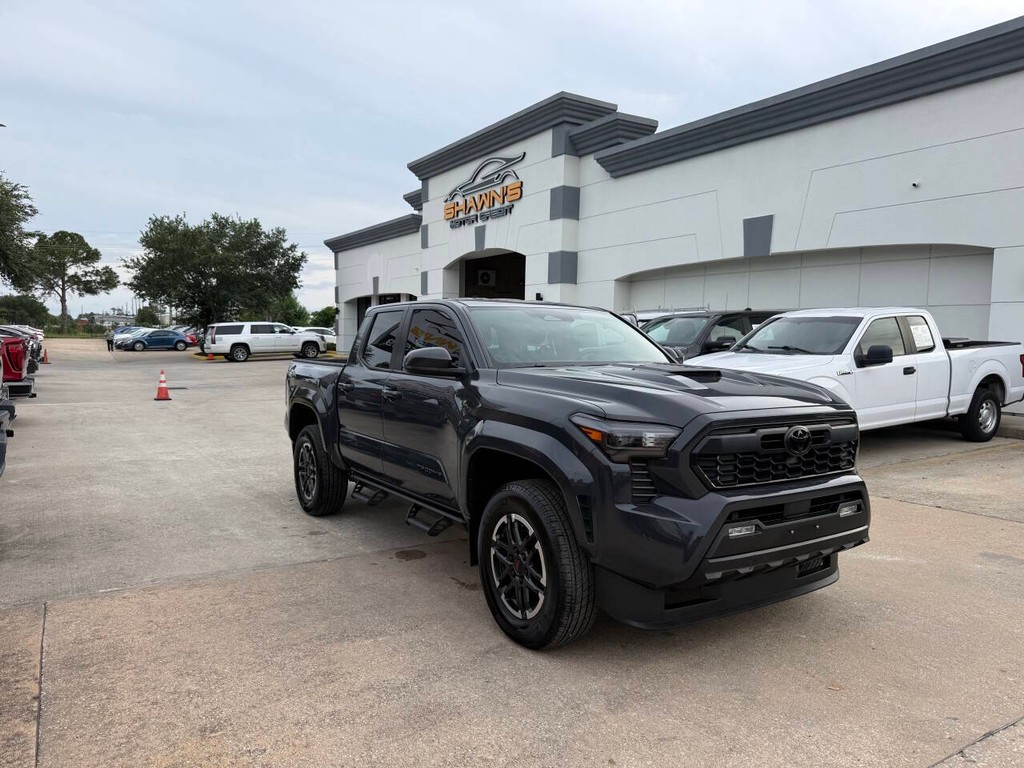 Toyota Tacoma Vehicle Full-screen Gallery Image 40
