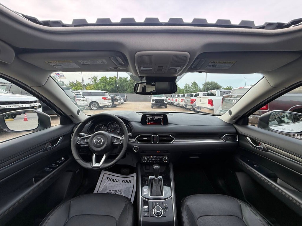 Mazda CX-5 Vehicle Full-screen Gallery Image 18
