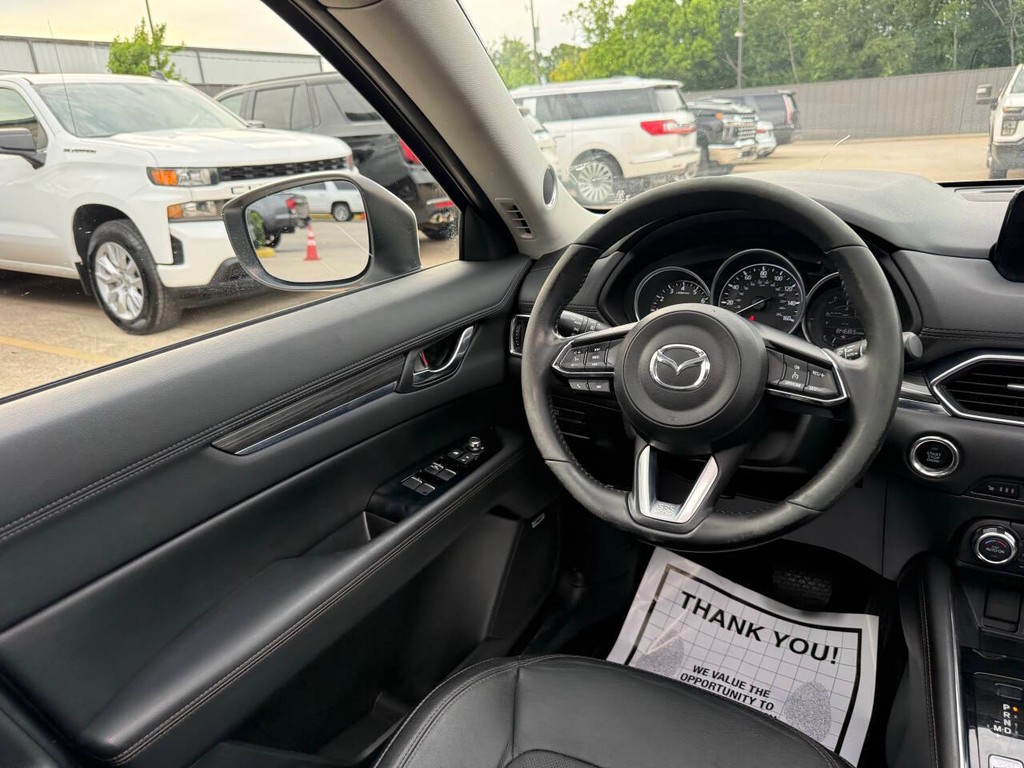Mazda CX-5 Vehicle Full-screen Gallery Image 19