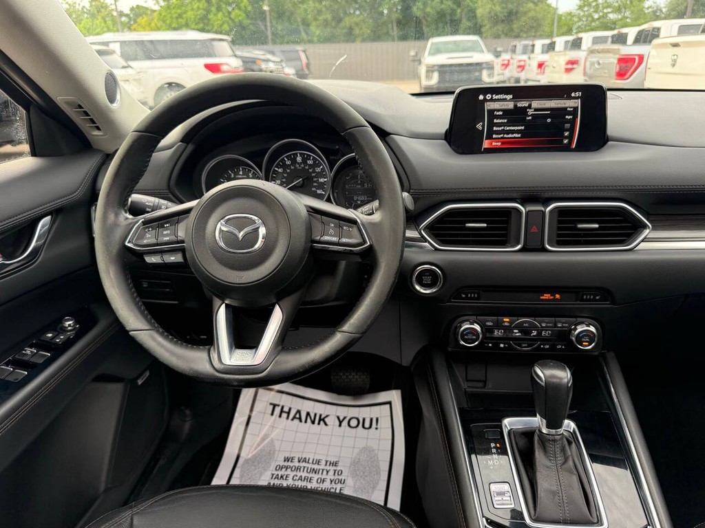 Mazda CX-5 Vehicle Full-screen Gallery Image 21