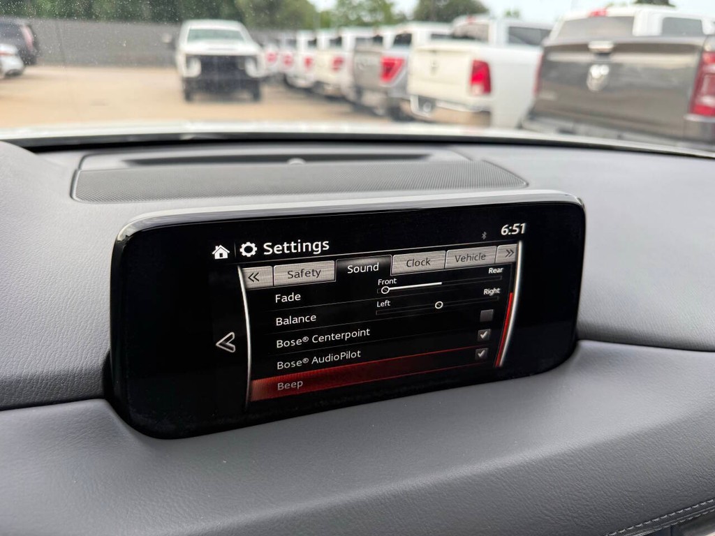 Mazda CX-5 Vehicle Full-screen Gallery Image 25