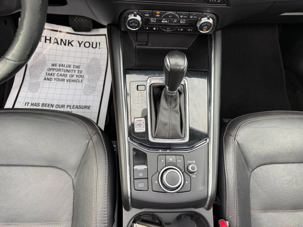 Mazda CX-5 Vehicle Full-screen Gallery Image 28
