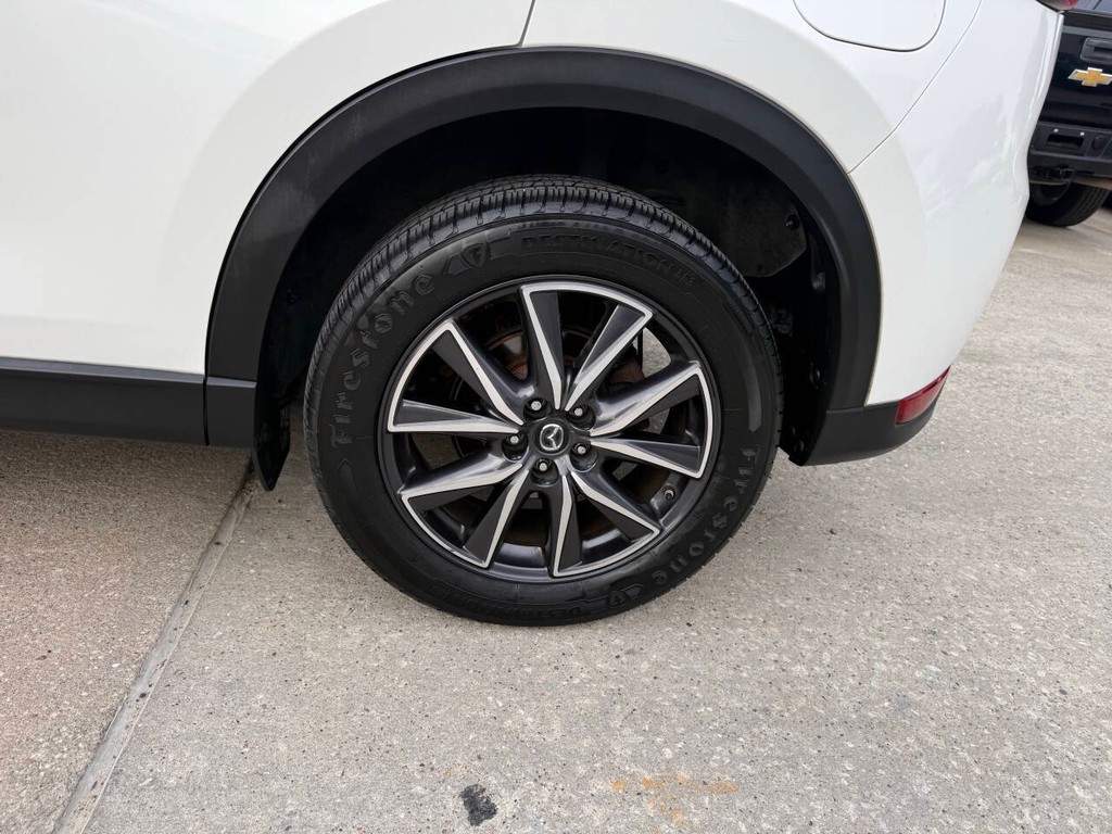 Mazda CX-5 Vehicle Full-screen Gallery Image 36