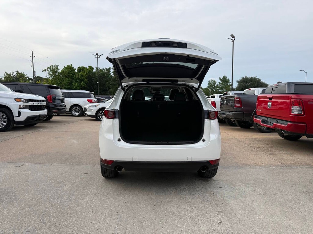 Mazda CX-5 Vehicle Full-screen Gallery Image 37