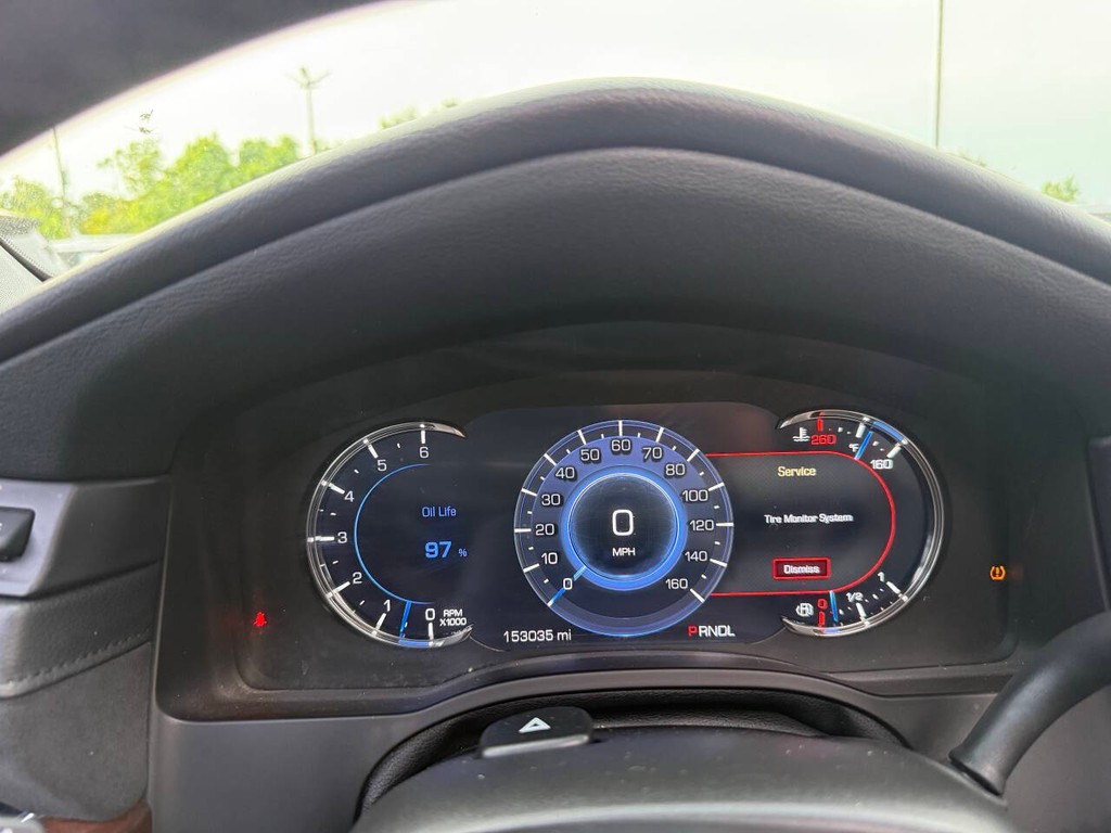Cadillac Escalade Vehicle Full-screen Gallery Image 34