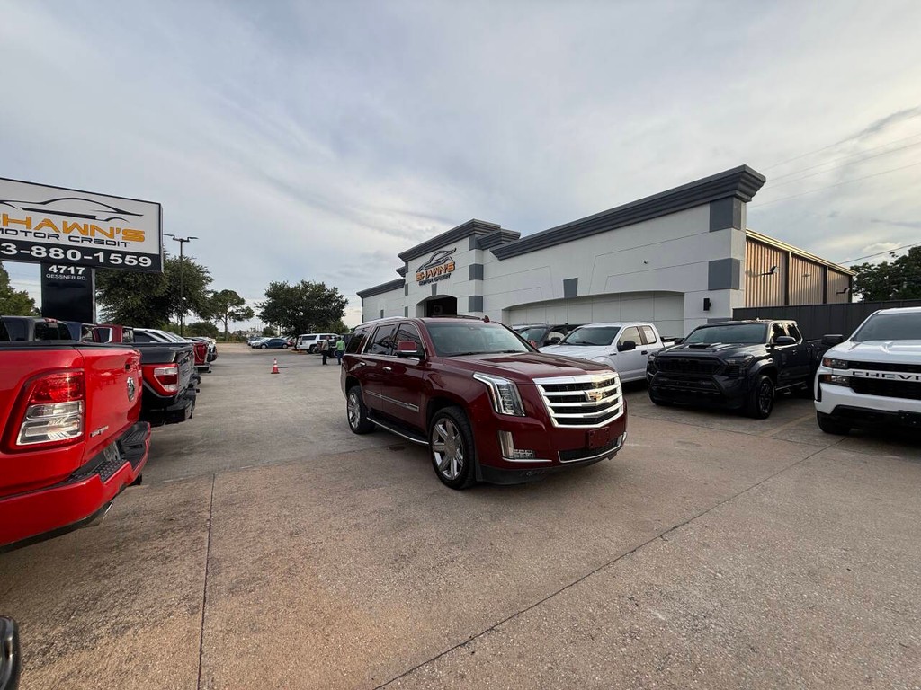 Cadillac Escalade Vehicle Full-screen Gallery Image 46