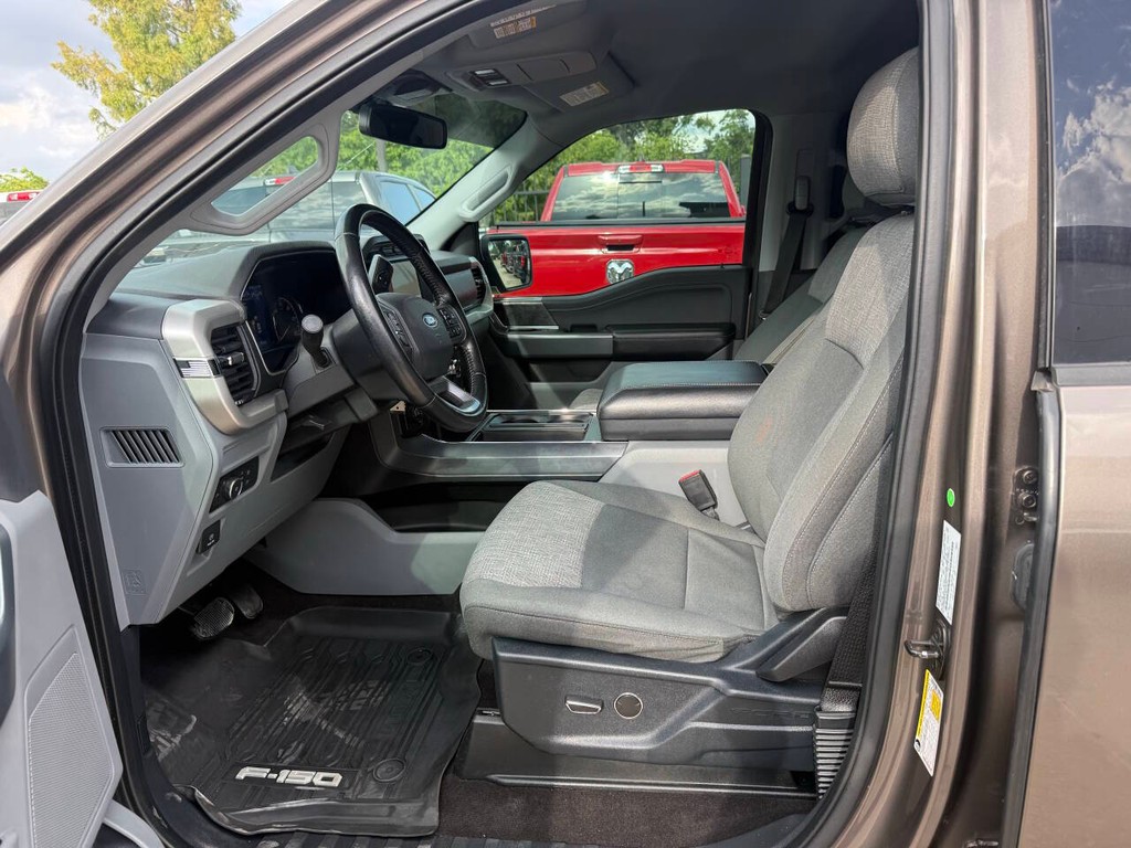 Ford F-150 Vehicle Full-screen Gallery Image 07