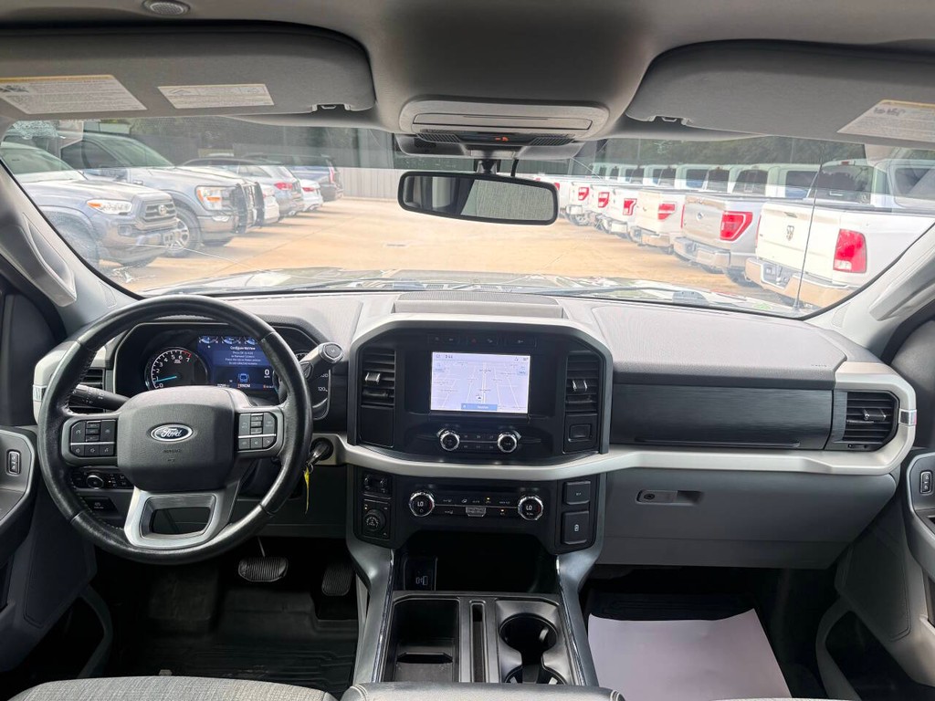 Ford F-150 Vehicle Full-screen Gallery Image 17