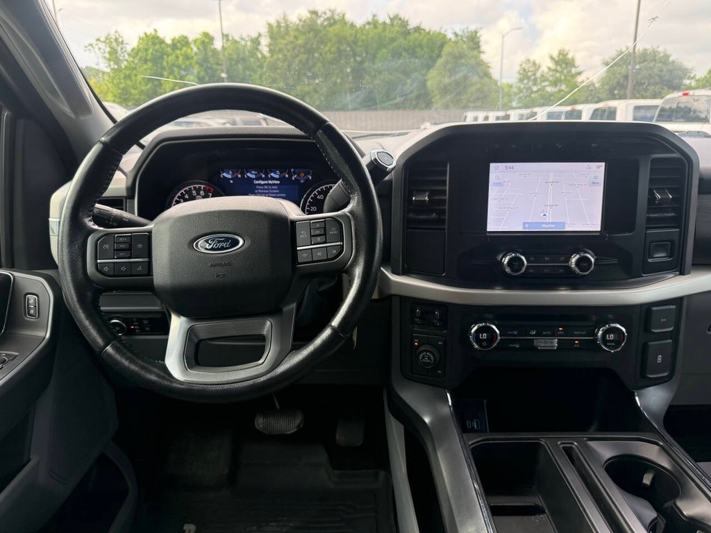 Ford F-150 Vehicle Full-screen Gallery Image 21