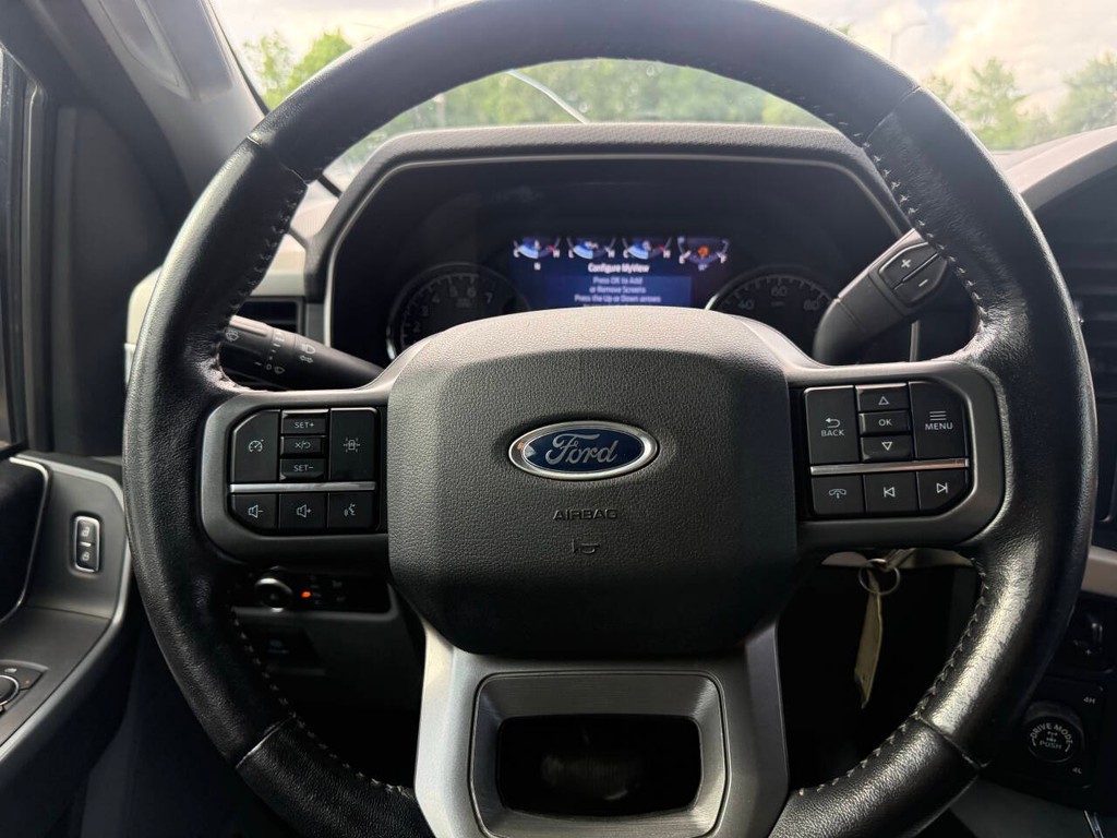 Ford F-150 Vehicle Full-screen Gallery Image 23