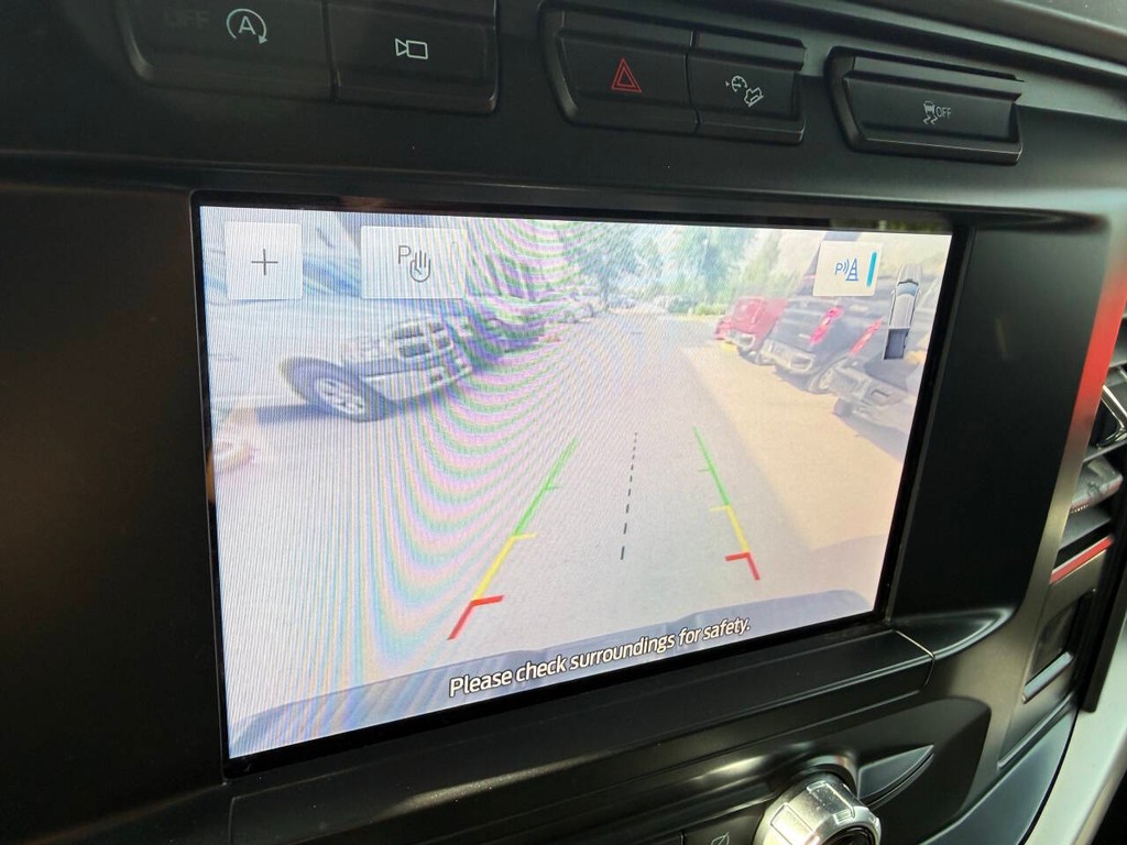 Ford F-150 Vehicle Full-screen Gallery Image 26