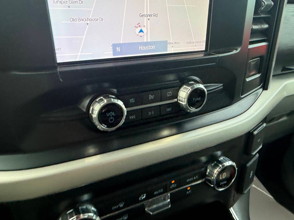 Ford F-150 Vehicle Full-screen Gallery Image 27
