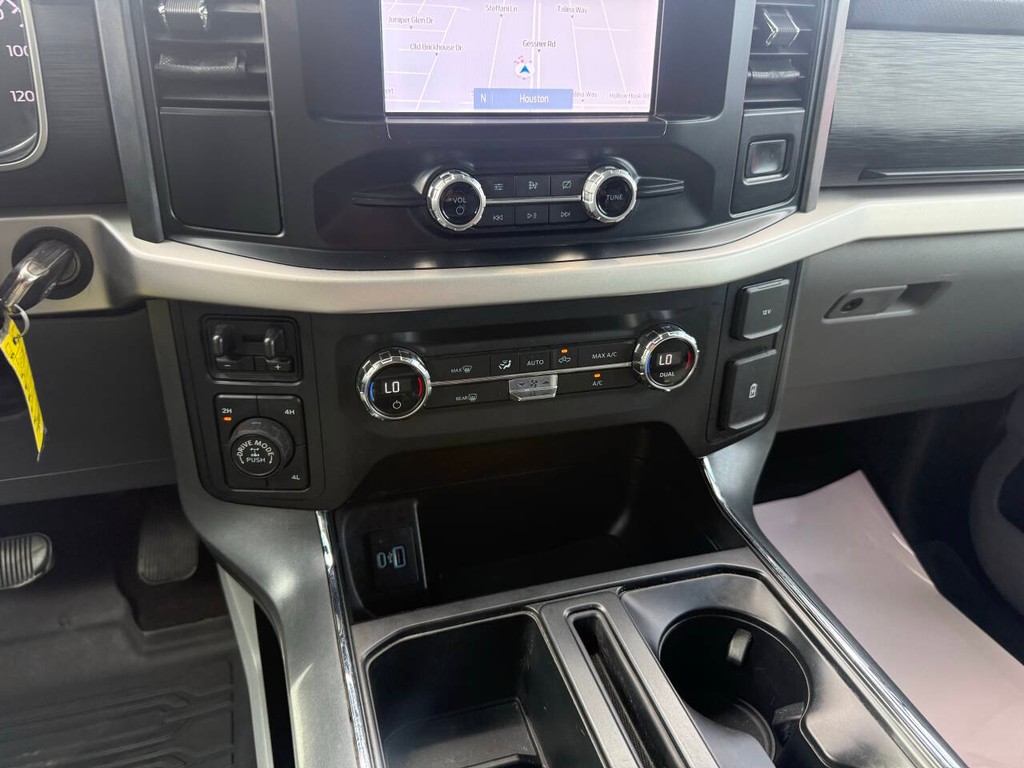 Ford F-150 Vehicle Full-screen Gallery Image 28
