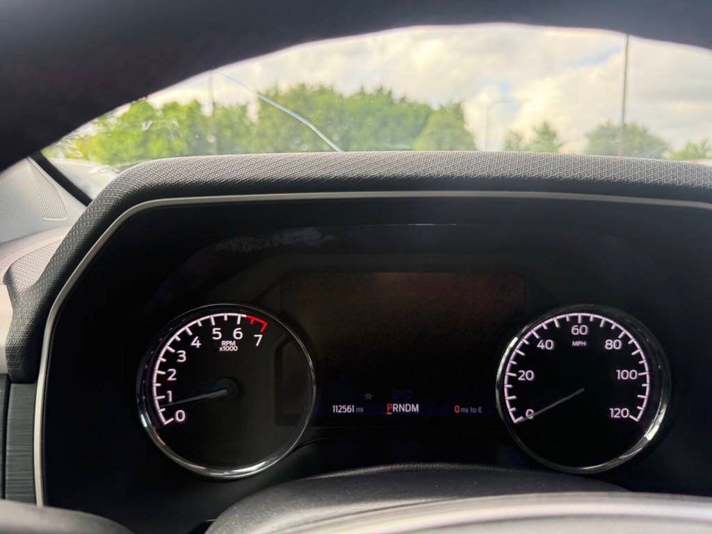 Ford F-150 Vehicle Full-screen Gallery Image 32