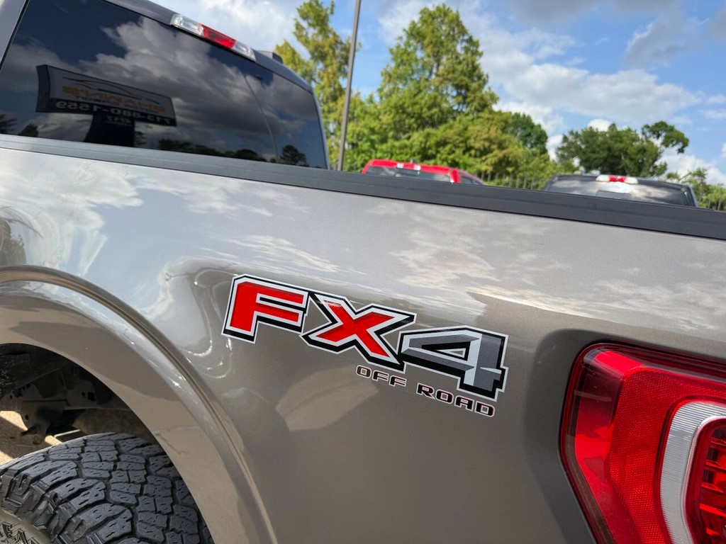 Ford F-150 Vehicle Full-screen Gallery Image 37