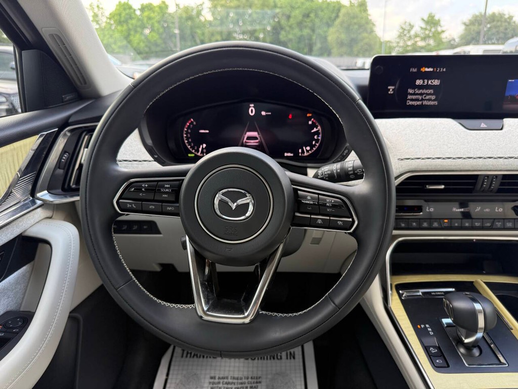 Mazda CX-90 Vehicle Full-screen Gallery Image 25