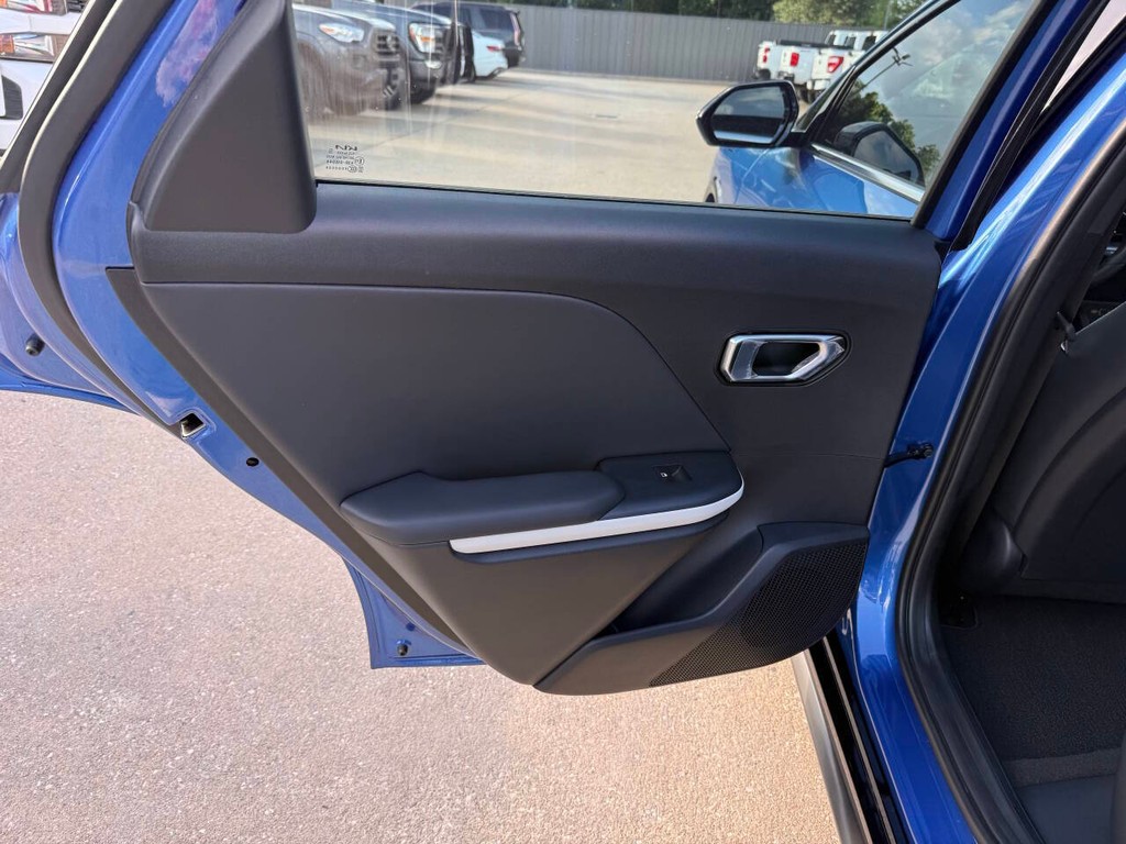 Kia K4 Vehicle Full-screen Gallery Image 14