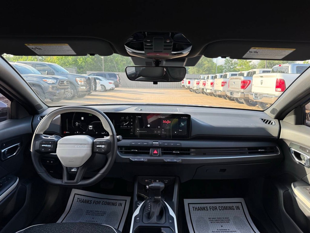 Kia K4 Vehicle Full-screen Gallery Image 17